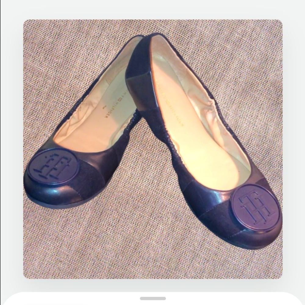 $$ Marked Down to Final Price 👇🏻👇🏻. Cute Ballerina Tommy Hilfiger Navy flats